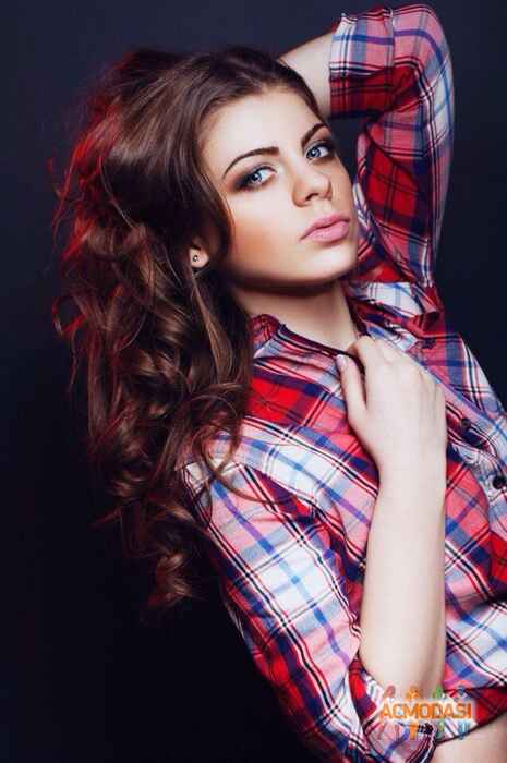 Дарина Романовна Тихонова фото №991634. Завантажено 30 Листопада 2016