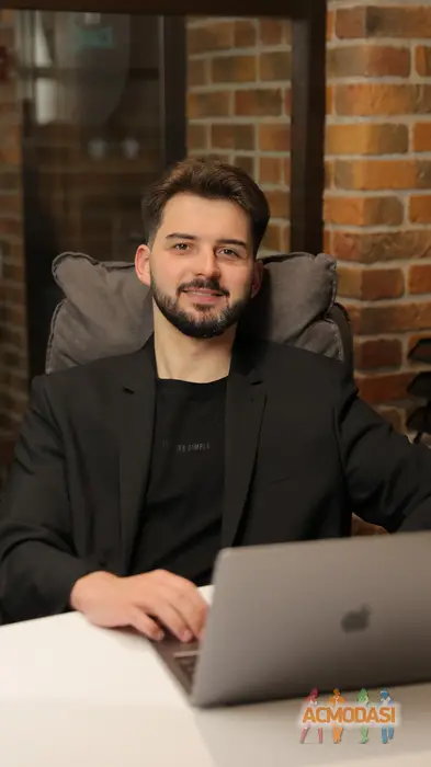 VOLODYMYR  DYBKALIUK фото №1750357. Завантажено 04 Грудня 2025