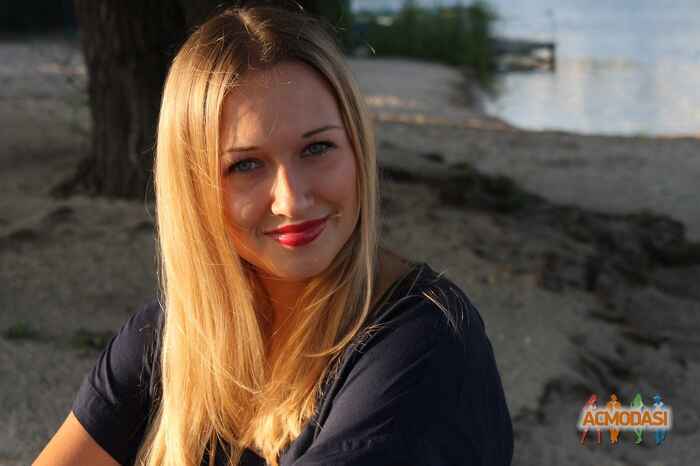 Анна  Шкаровська фото №913305. Завантажено 25 Травня 2016