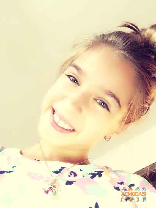 Юлия Дмитриевна Бершацкая фото №1010039. Завантажено 21 Січня 2017