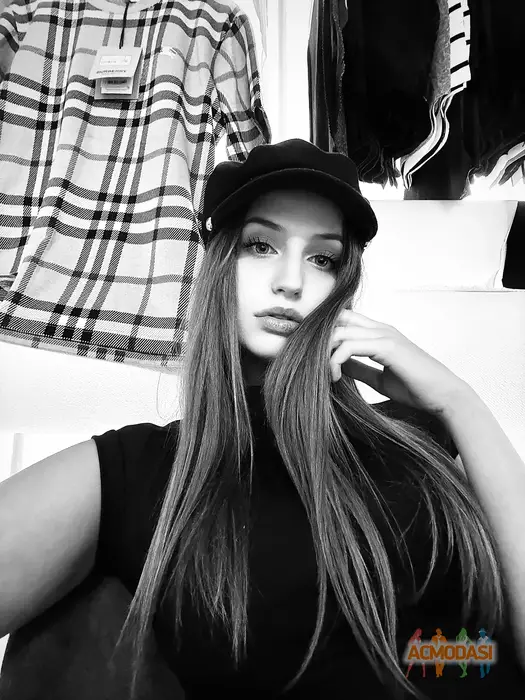 Єлизавета  Флисак фото №1749412. Завантажено 10 Листопада 2025