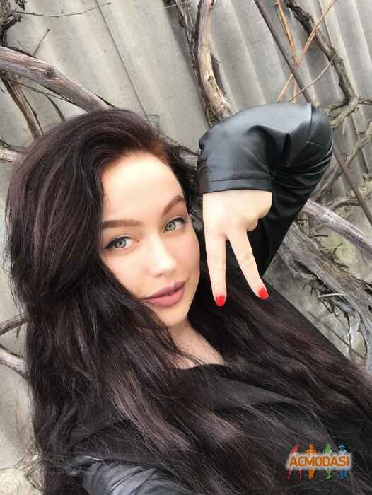 Лiя Вадимiвна Чернявська фото №1234973. Завантажено 23 Травня 2018