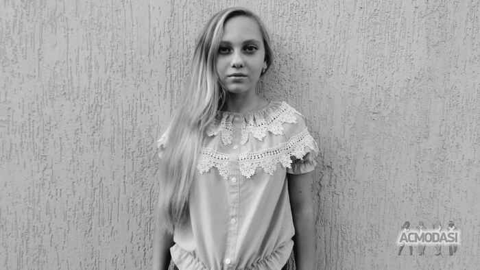 Олександра Вікторівна Новохатня фото №1067229. Завантажено 16 Червня 2017