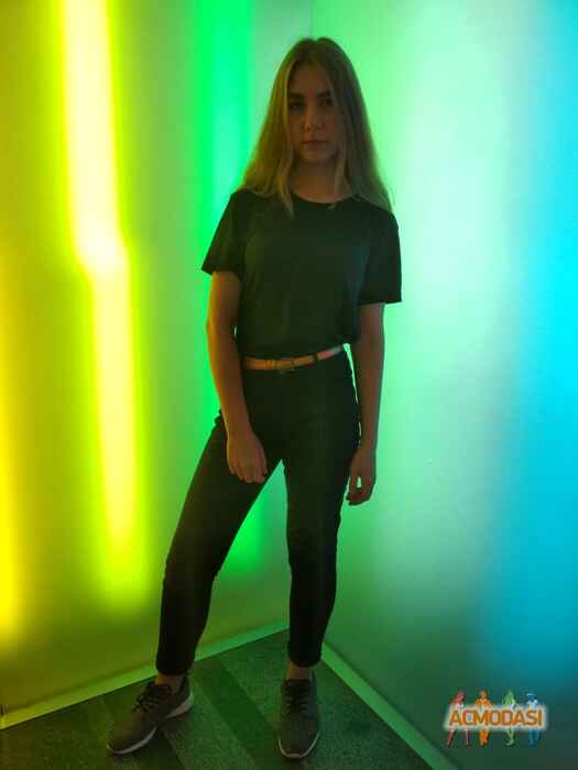 Яна Игоревна Цымбалюк фото №1198124. Завантажено 01 Березня 2018