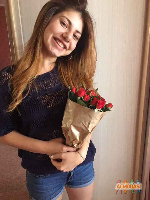 Луіза Ростиславівна Лапенко фото №1201558. Завантажено 06 Березня 2018