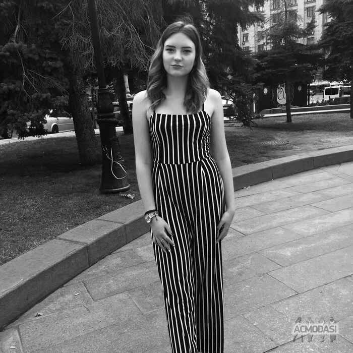 Оля Андріївна Суднікова фото №1269083. Завантажено 02 Серпня 2018