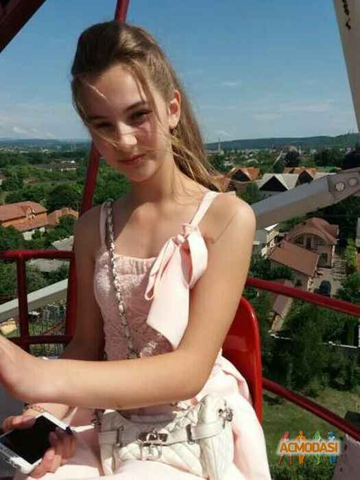 ЯРОСЛАВА ІВАНІВНА КРИСИНА фото №1355229. Завантажено 26 Січня 2019