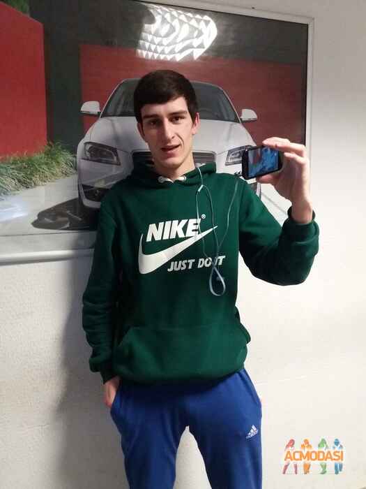 Юрій Юрійович Паламарчук фото №1029649. Завантажено 09 Березня 2017