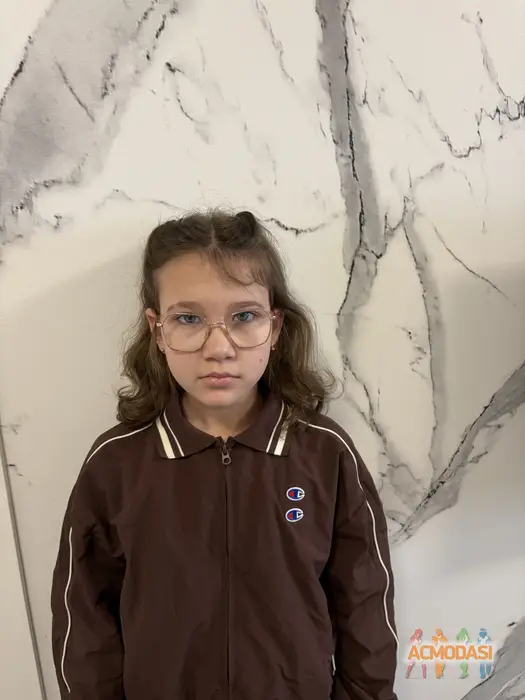 Ліза  Гайдук фото №1750121. Завантажено 25 Листопада 2025