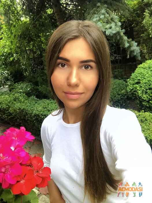 Лариса В’ячеславівна Рогозовська фото №1262452. Завантажено 22 Липня 2018