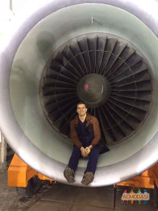 Різник Віталій Миколайович фото №1103854. Завантажено 13 Вересня 2017