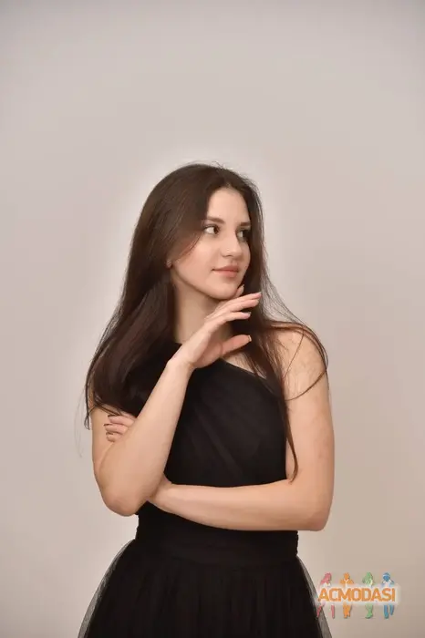 полина  ольховенко фото №1745103. Завантажено 15 Липня 2025