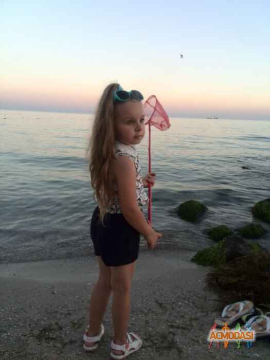 Даринка Володимтрiвна Майдачевська фото №1100785. Завантажено 06 Вересня 2017