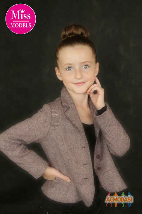 АННА РУСЛАНІВНА Гераскіна фото №1134916. Завантажено 11 Листопада 2017