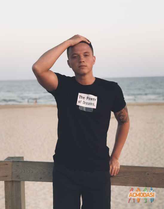 Владислав Олександрович Титов фото №1538033. Завантажено 11 Червня 2020