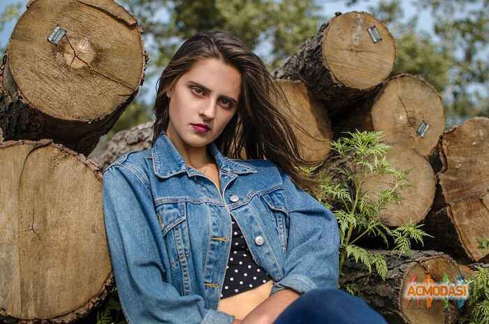 Мирослава Виталиевна Миколаенко фото №1047860. Завантажено 27 Квітня 2017