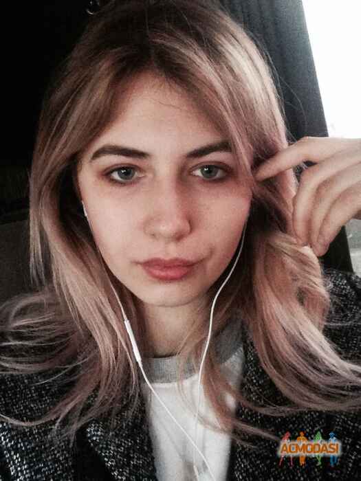 Яна Романівна Буянівська фото №1183733. Завантажено 10 Лютого 2018