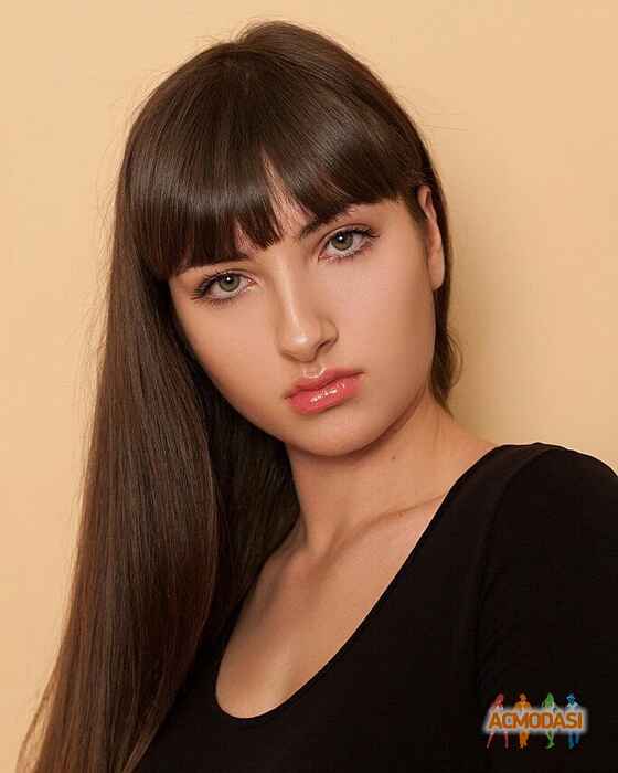 Ангелина Викторовна Новоселецкая фото №1136283. Завантажено 14 Листопада 2017