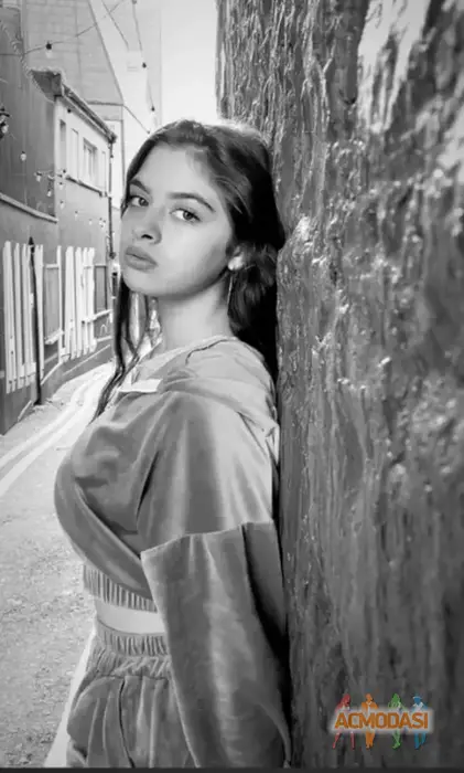 Яна  Фонтош фото №1750842. Завантажено 25 Грудня 2025