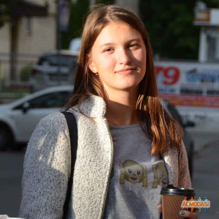 Діана Володимирівна Глущенко фото №1130726. Завантажено 05 Листопада 2017