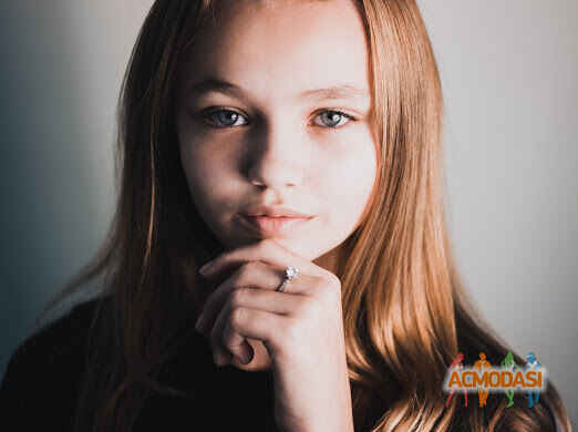 Karina   фото №1482452. Завантажено 01 Грудня 2019