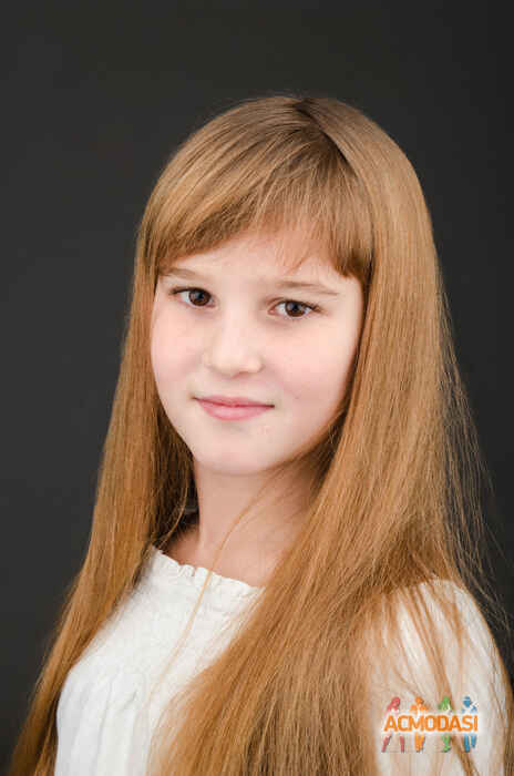 Карина Владиславовна Третьякова фото №797887. Завантажено 25 Квітня 2015