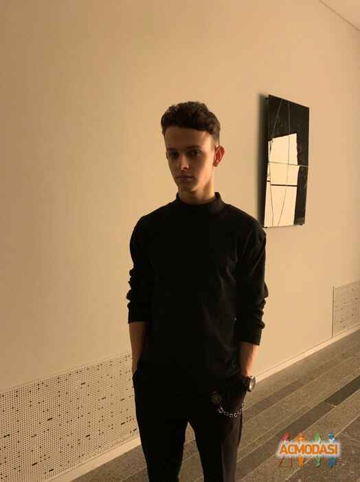 Діма Вадимович Сліпанчук фото №1530179. Завантажено 16 Травня 2020