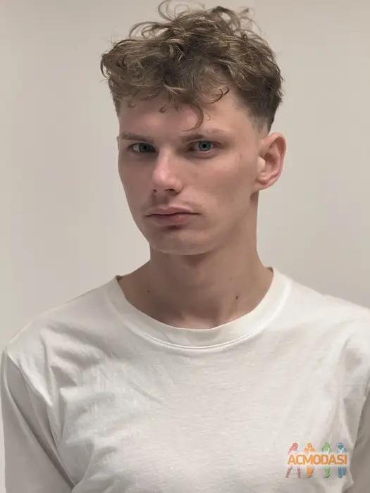 Максим  Петруха фото №1750978. Завантажено 31 Грудня 2025