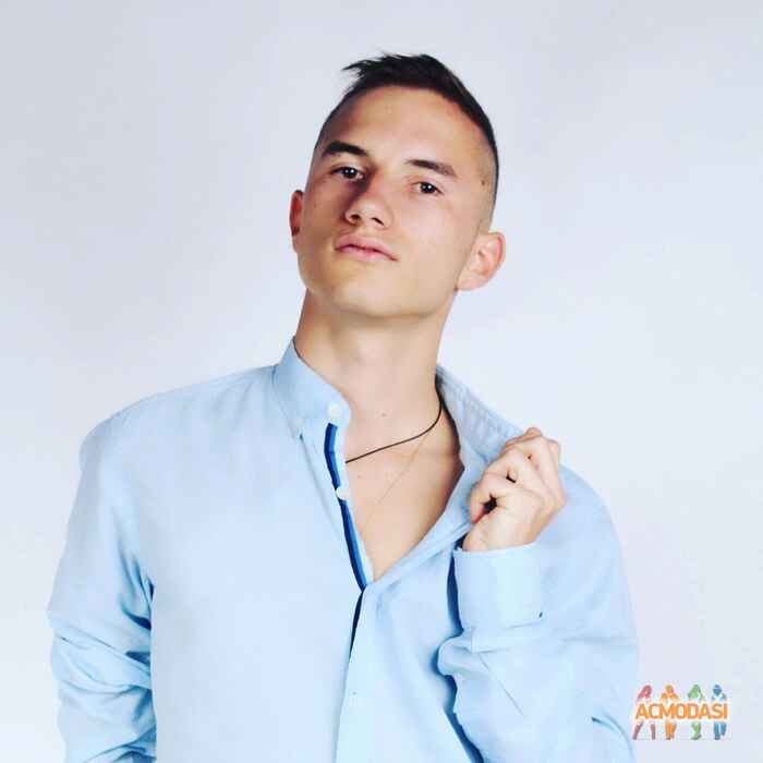 Руслан Миколайович Хміль фото №1095578. Завантажено 24 Серпня 2017