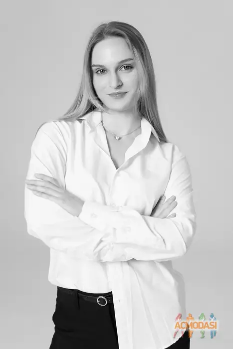 Олена  Лисенко фото №1749877. Завантажено 21 Листопада 2025