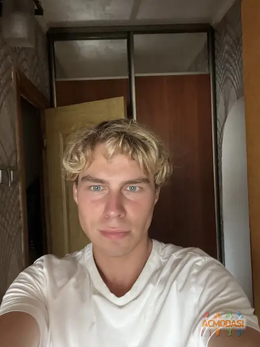 Влад  Буханенко фото №1748276. Завантажено 08 Жовтня 2025