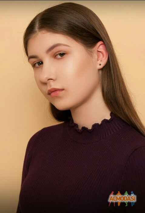 Таня  Полякова фото №1139451. Завантажено 19 Листопада 2017