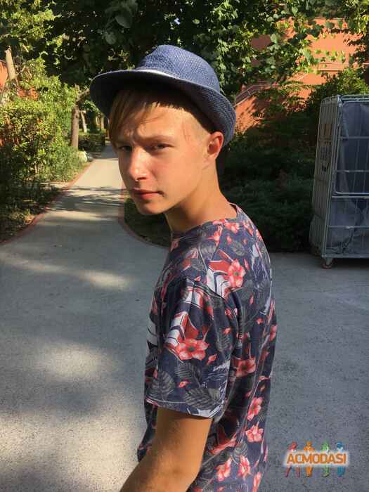 Ярослав Николаевич Зернов фото №1260907. Завантажено 19 Липня 2018