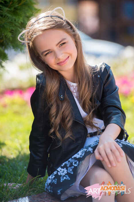 Каріна Олексіівна Никончук фото №1164110. Завантажено 13 Січня 2018