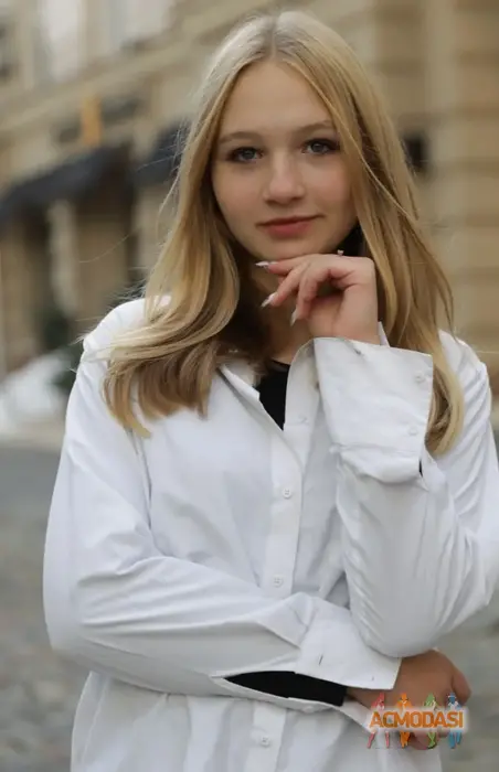 Єва  Антонова фото №1719327. Завантажено 11 Листопада 2023