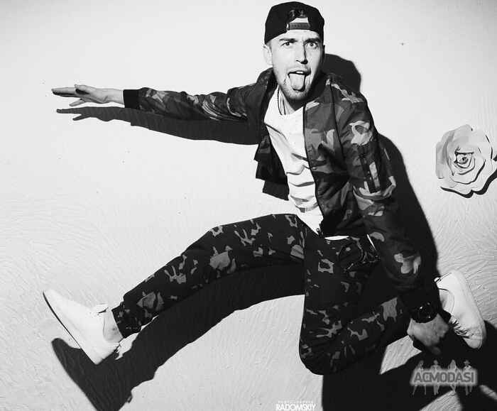 Роман  Жолобак фото №1059880. Завантажено 29 Травня 2017