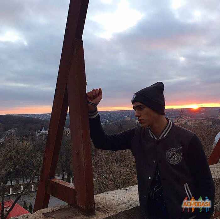 Віктор Володимирович Ратушняк фото №1172572. Завантажено 25 Січня 2018