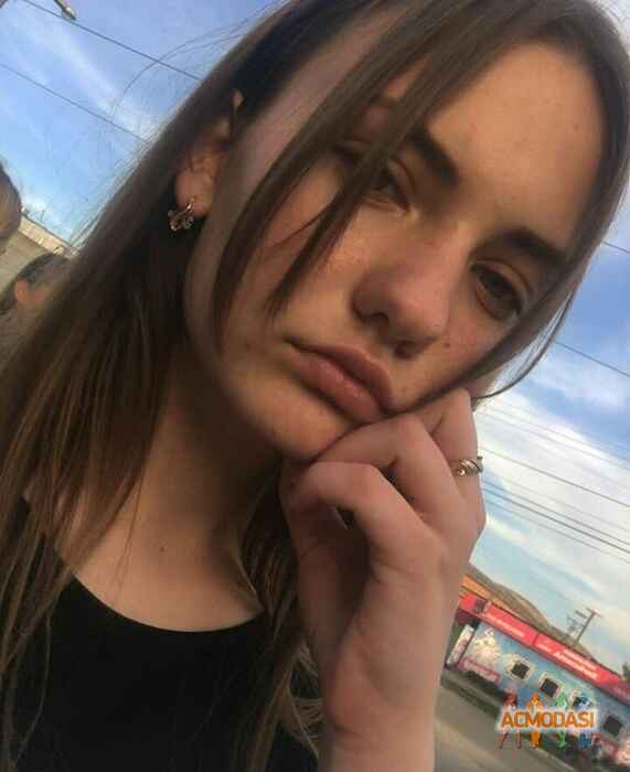 Анна Вікторівна Хом