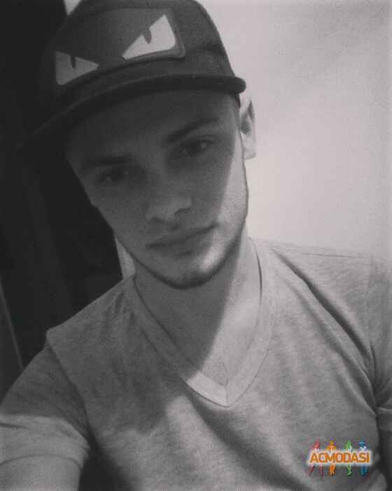 Віталік  Слободян фото №1014938. Завантажено 02 Лютого 2017