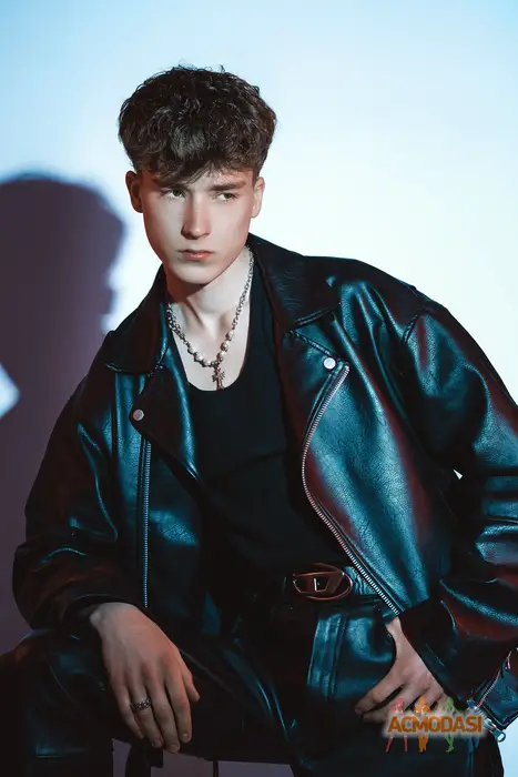 Микола  Латушкін фото №1749814. Завантажено 20 Листопада 2025