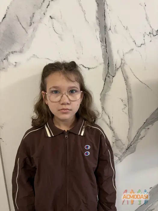 Ліза  Гайдук фото №1750122. Завантажено 25 Листопада 2025