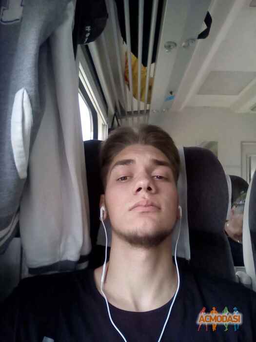 Юрій Сергійович Холєв фото №1178331. Завантажено 03 Лютого 2018