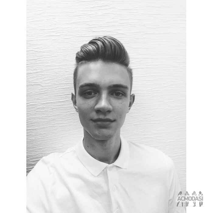 Тарас Сергійович Ковальчук фото №894693. Завантажено 23 Березня 2016