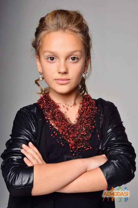 Elya Oleksandrivna Lypova фото №1068336. Завантажено 19 Червня 2017