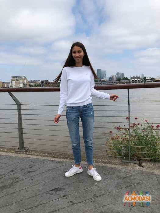 Яна Бандулівна Джатунараччі фото №1286532. Завантажено 05 Вересня 2018