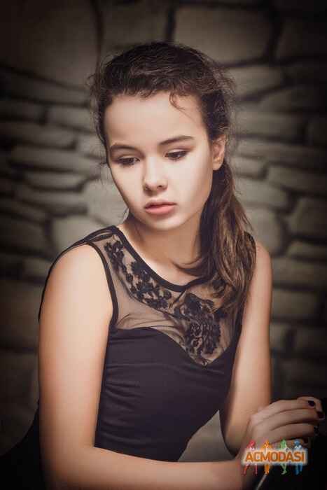 Каріна  ) фото №901713. Завантажено 15 Квітня 2016