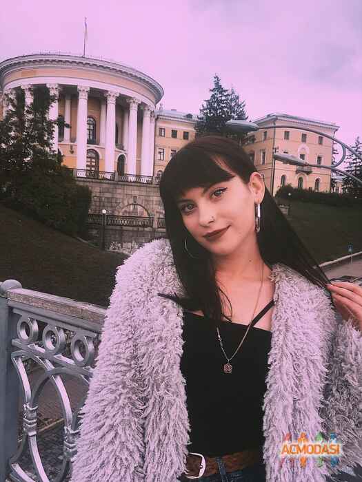 Юля Констянтинівна Мураховська фото №1299660. Завантажено 30 Вересня 2018