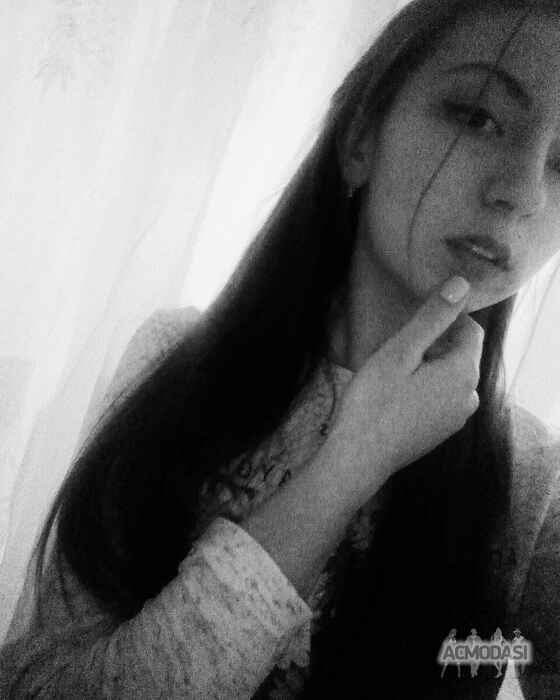 Карина Романовна Козеренко фото №1030696. Завантажено 12 Березня 2017