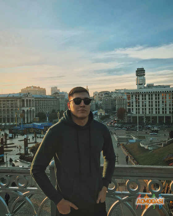 Віталій Віталійович Мєлешко фото №1341772. Завантажено 24 Грудня 2018
