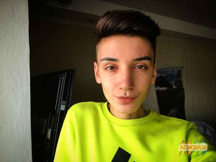 Артем Олександрович Ясинський фото №1145740. Завантажено 30 Листопада 2017